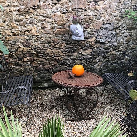 Chambre D'Hote Et Gite Du Jardin Des Corsaires Saint-Malo Exterior photo