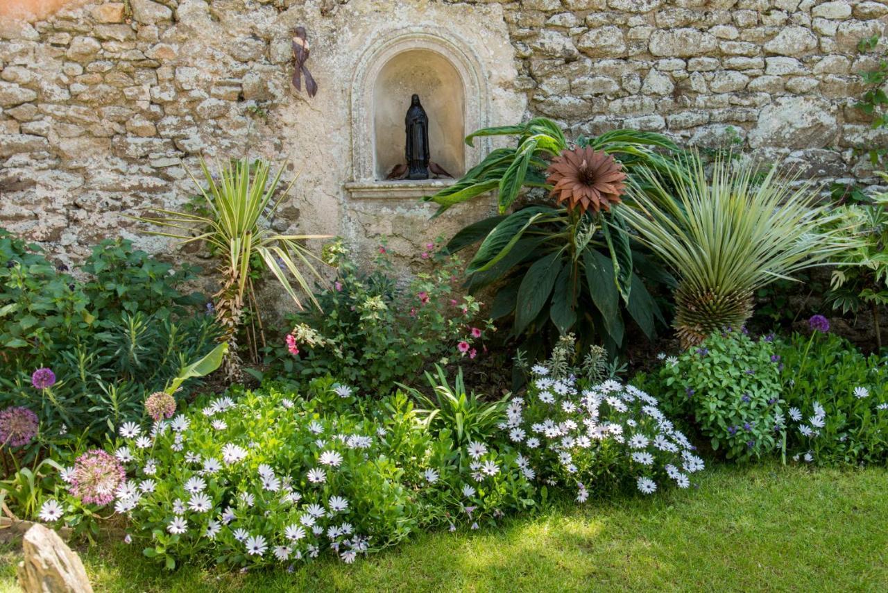 Chambre D'Hote Et Gite Du Jardin Des Corsaires Saint-Malo Exterior photo