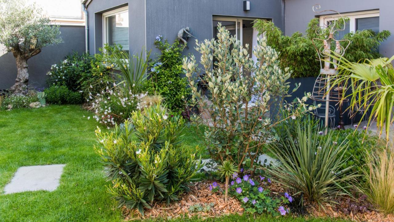Chambre D'Hote Et Gite Du Jardin Des Corsaires Saint-Malo Exterior photo