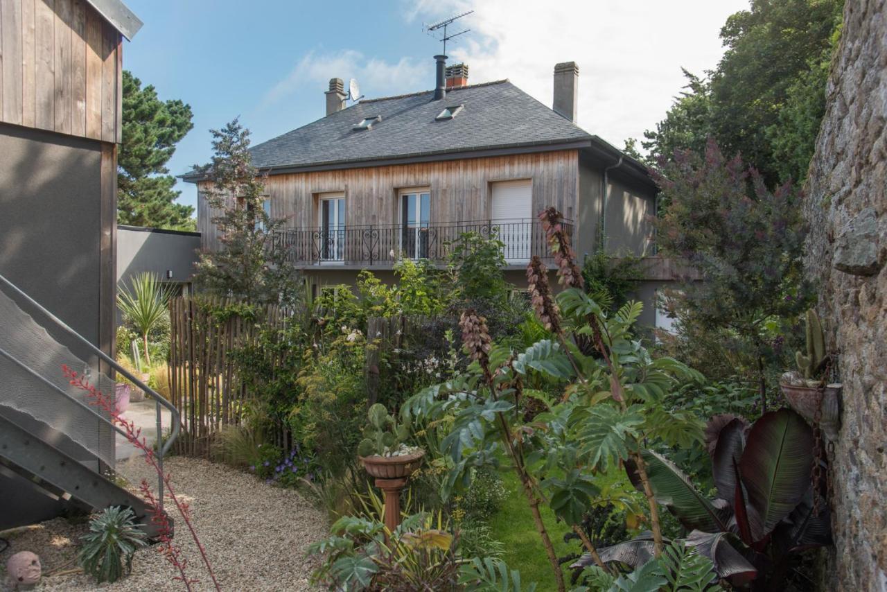 Chambre D'Hote Et Gite Du Jardin Des Corsaires Hotel Saint-Malo Exterior photo